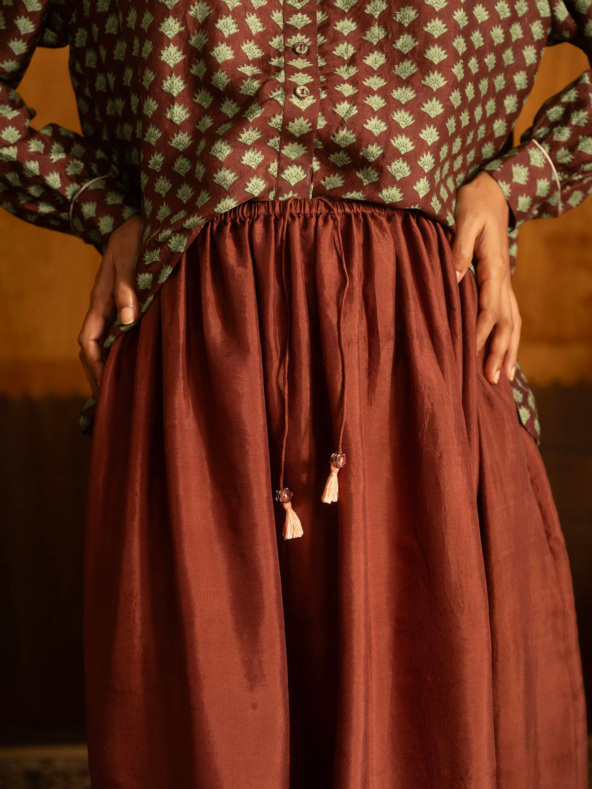At the Brocante Skirt | Burgundy
